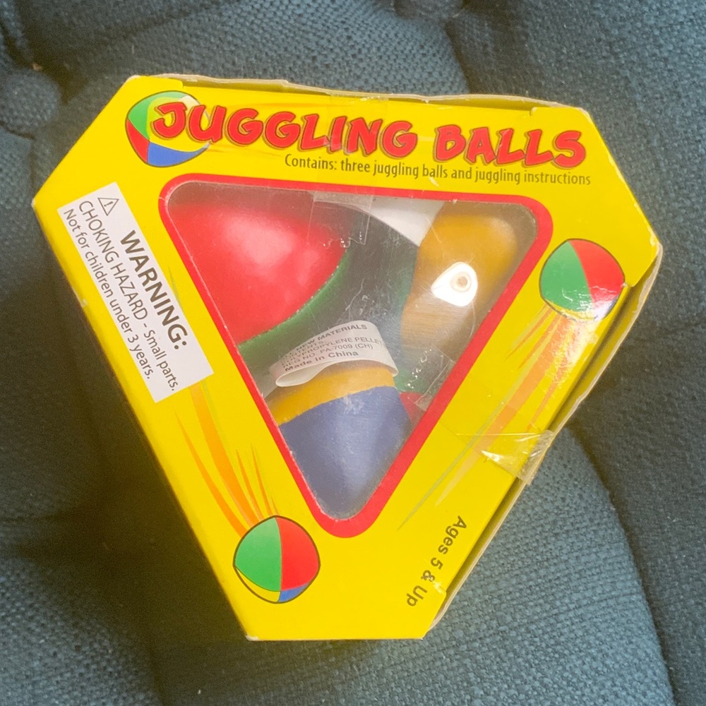 Toyi Colorful Juggling Balls Set